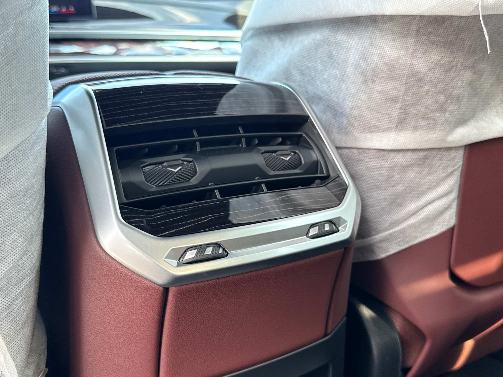 2025 BMW 7 Series 740i