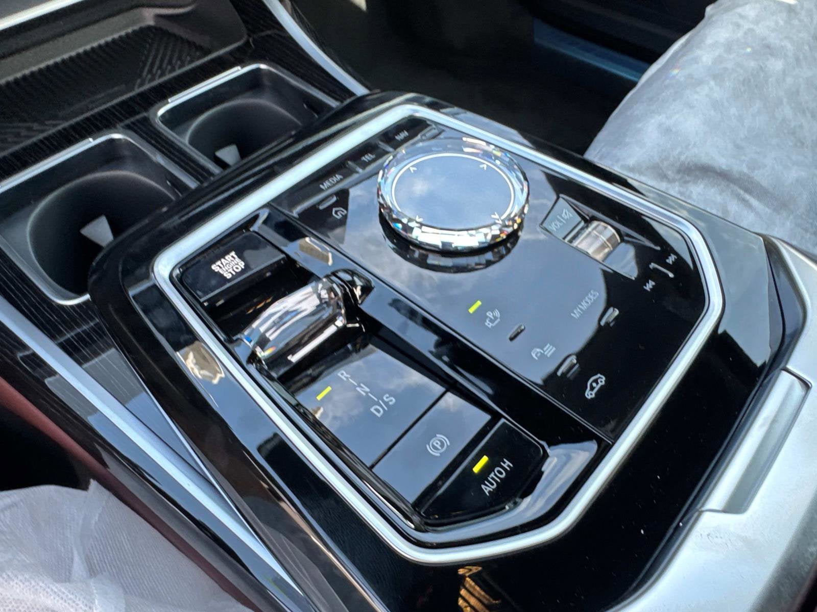 2025 BMW 7 Series 740i