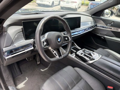 2025 BMW 7 Series 740i xDrive