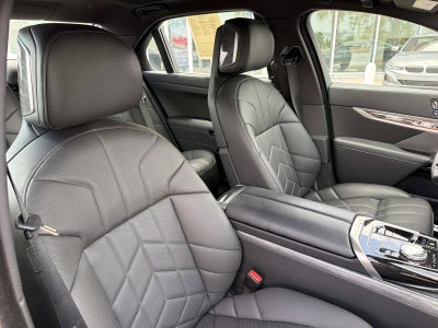 2025 BMW 7 Series 740i xDrive