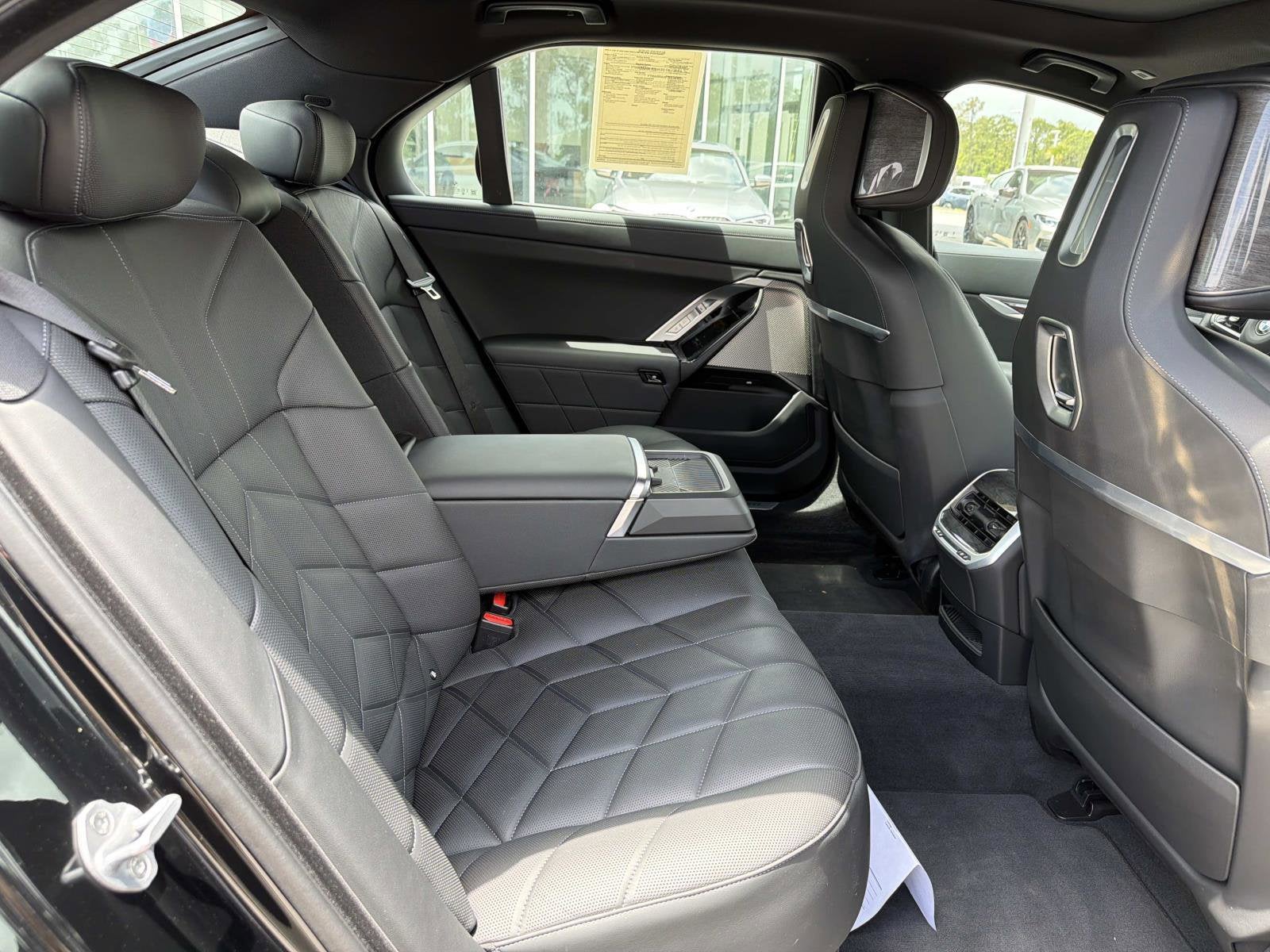 2025 BMW 7 Series 740i xDrive