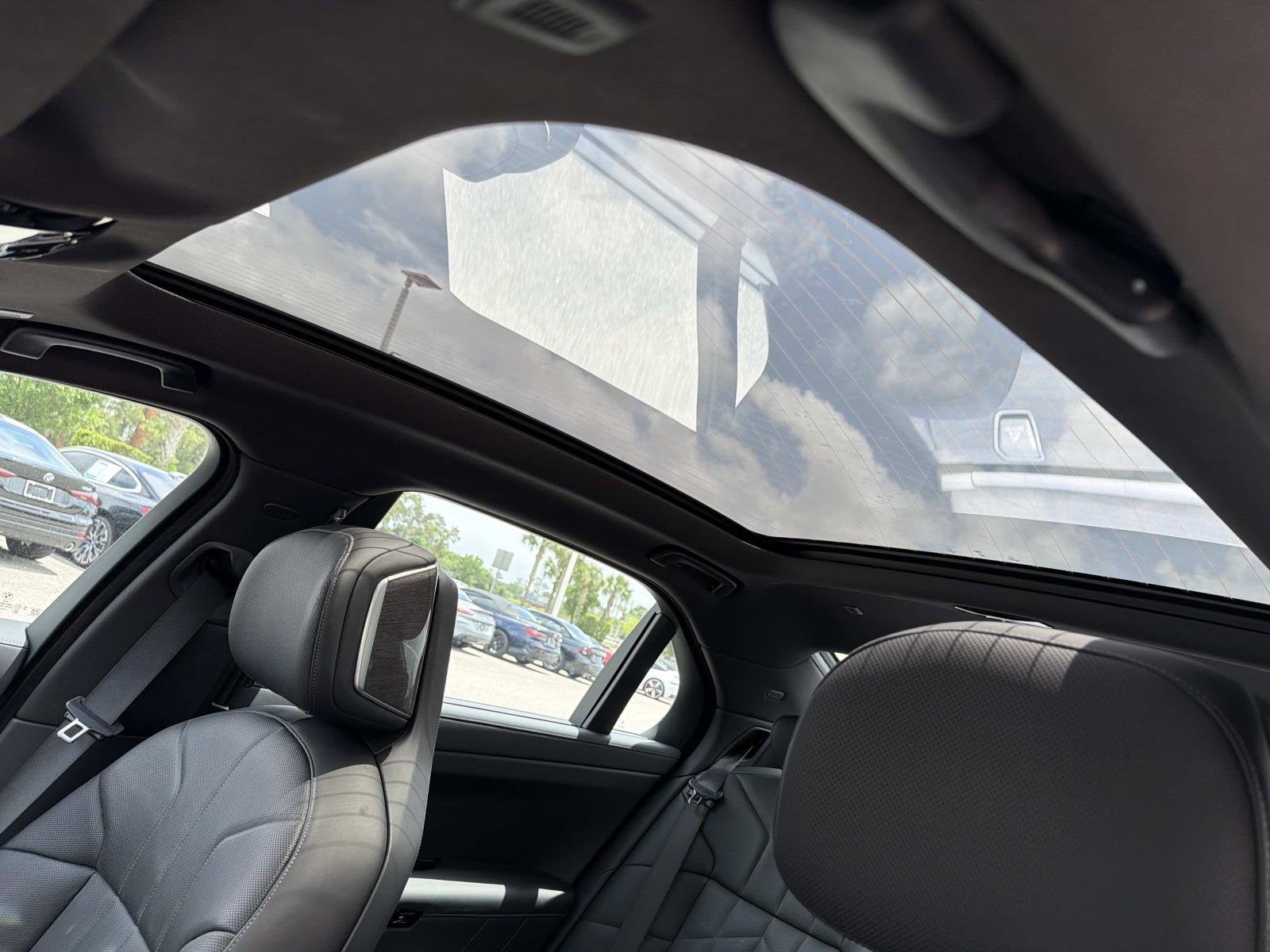 2025 BMW 7 Series 740i xDrive