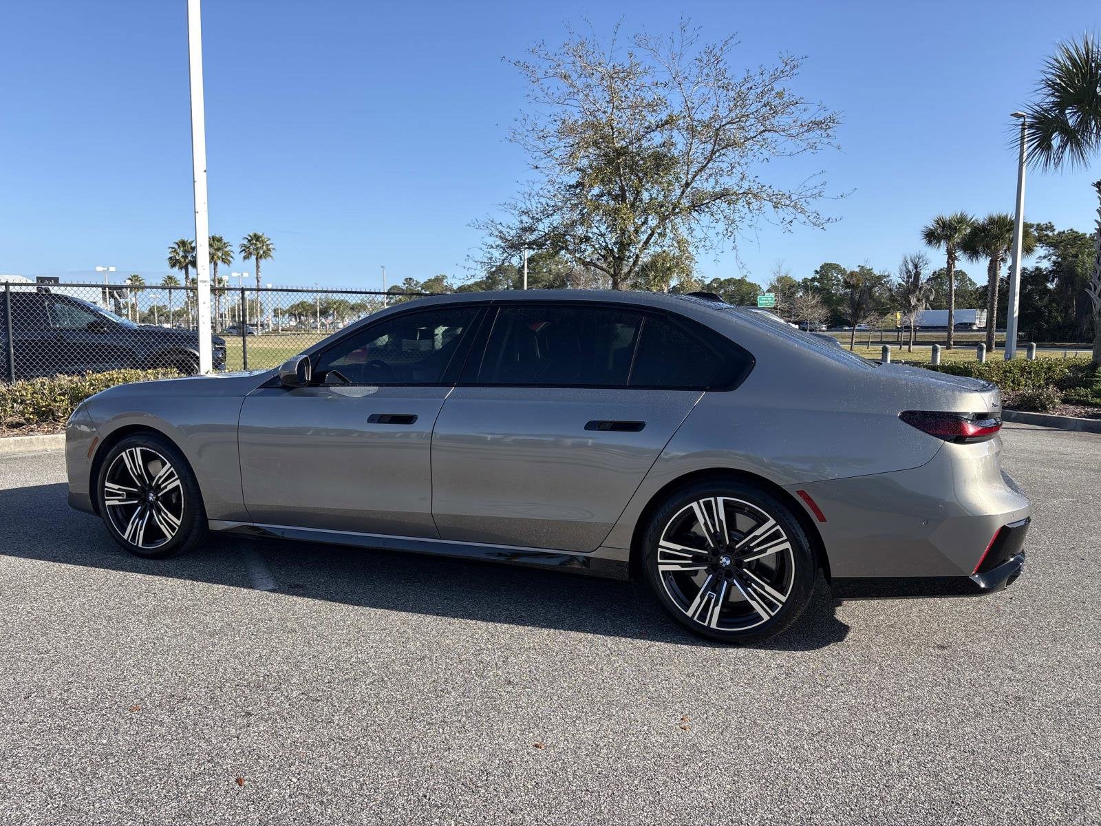 2023 BMW 7 Series 760i xDrive
