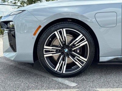 2025 BMW 7 Series 750e xDrive