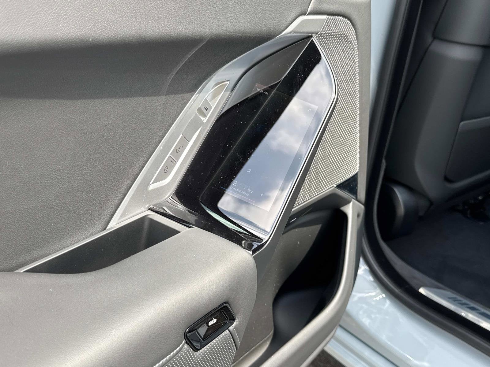 2025 BMW 7 Series 750e xDrive