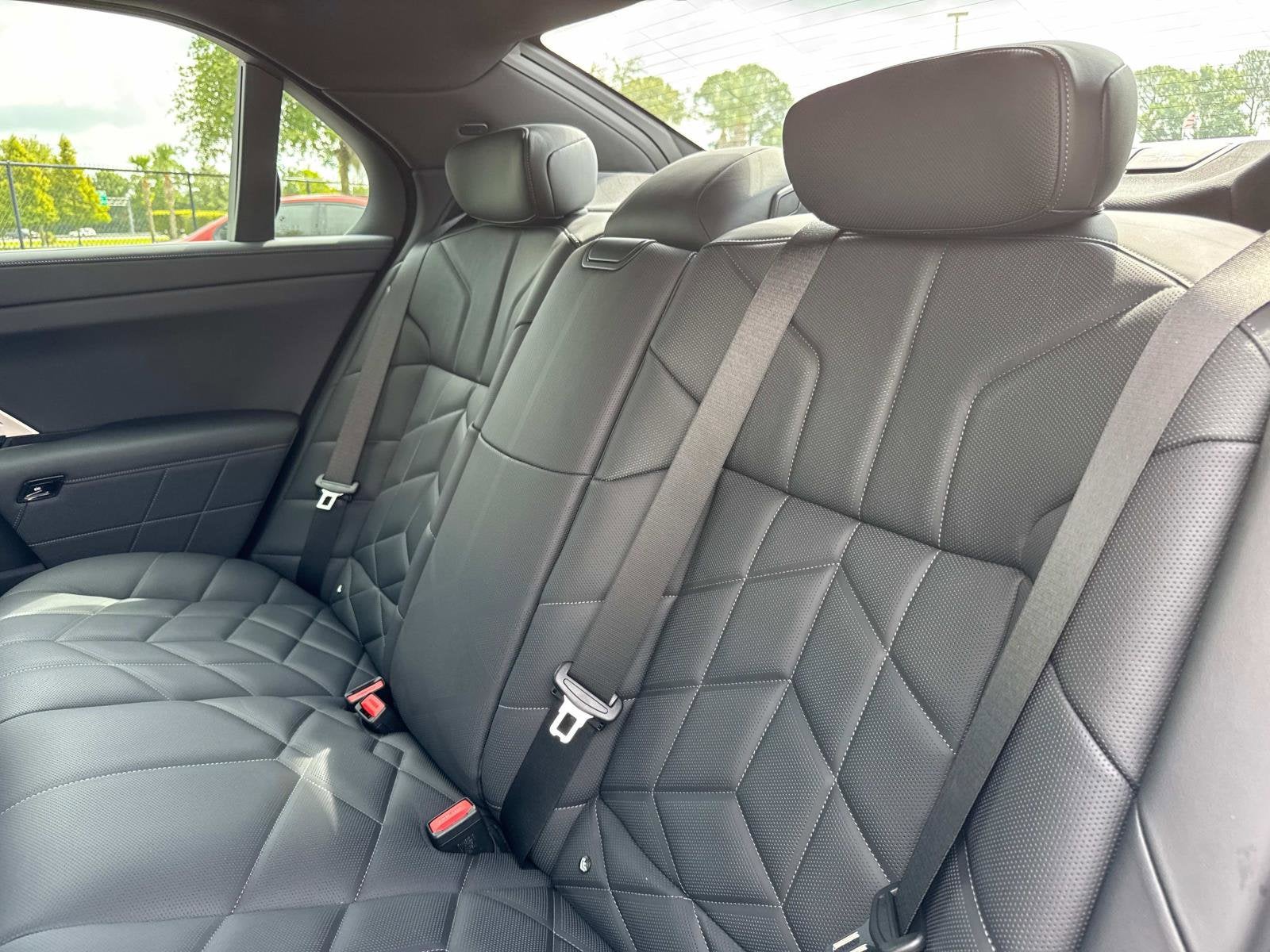 2025 BMW 7 Series 750e xDrive