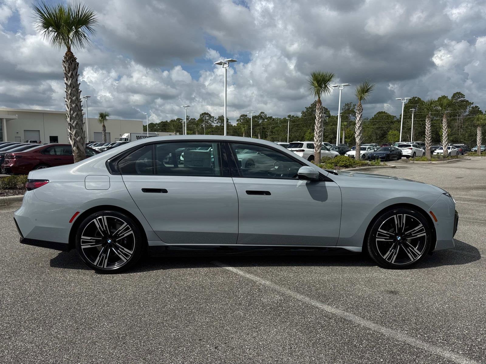 2025 BMW 7 Series 750e xDrive