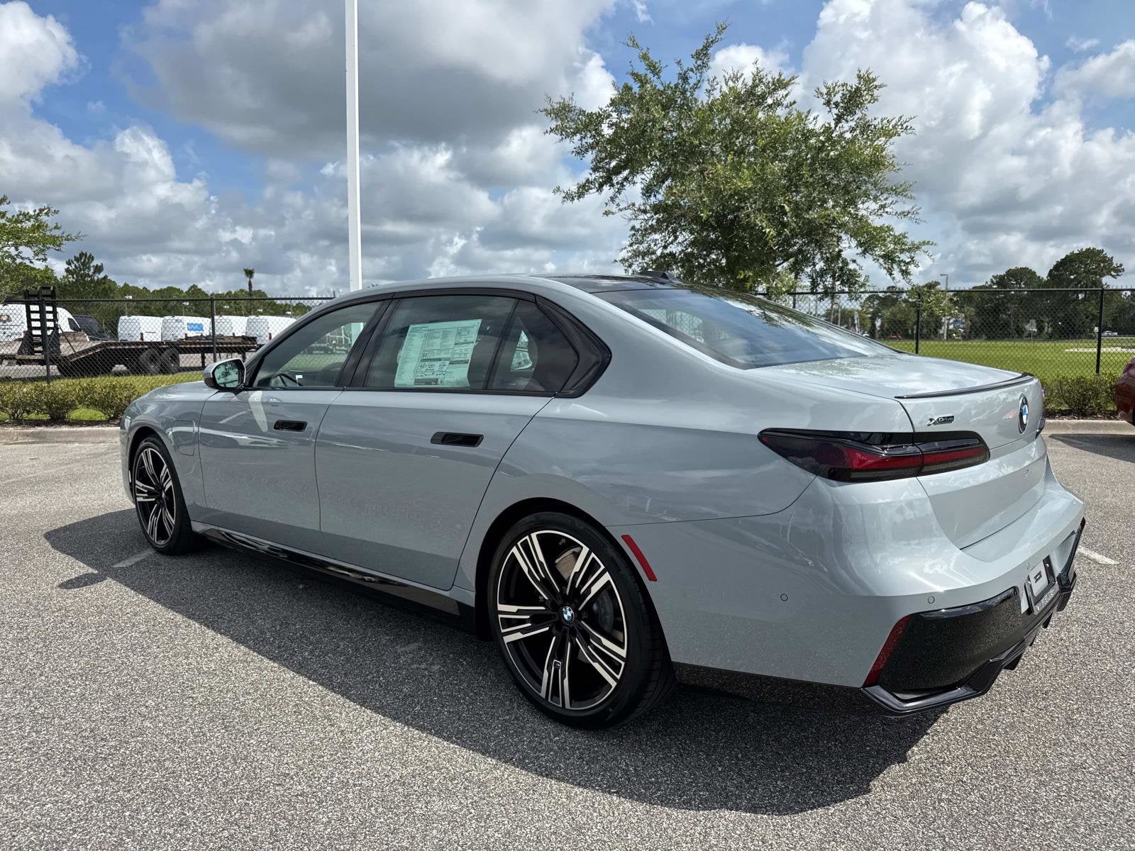 2025 BMW 7 Series 750e xDrive