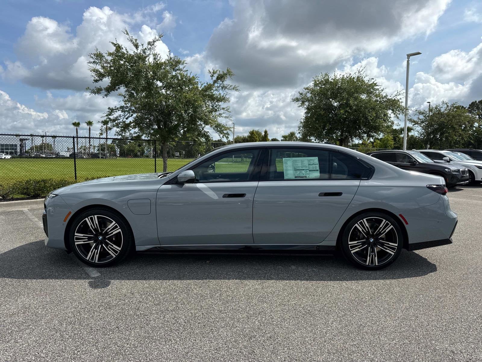 2025 BMW 7 Series 750e xDrive
