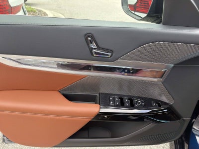 2026 BMW 7 Series 750e xDrive