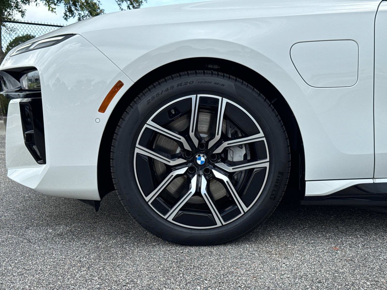 2025 BMW 7 Series 750e xDrive