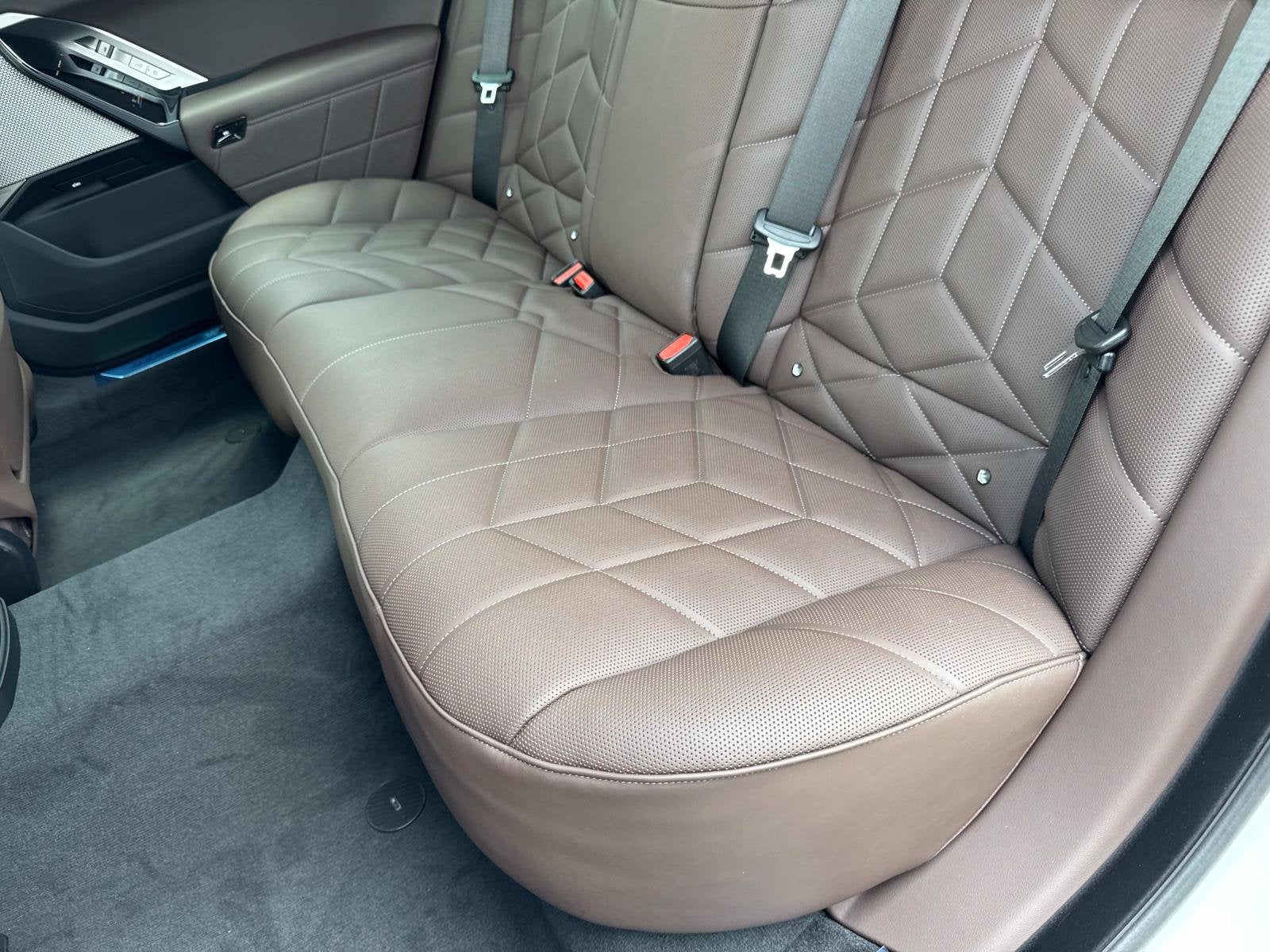 2025 BMW 7 Series 750e xDrive