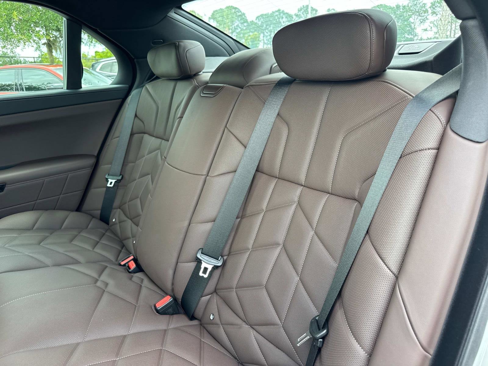 2025 BMW 7 Series 750e xDrive