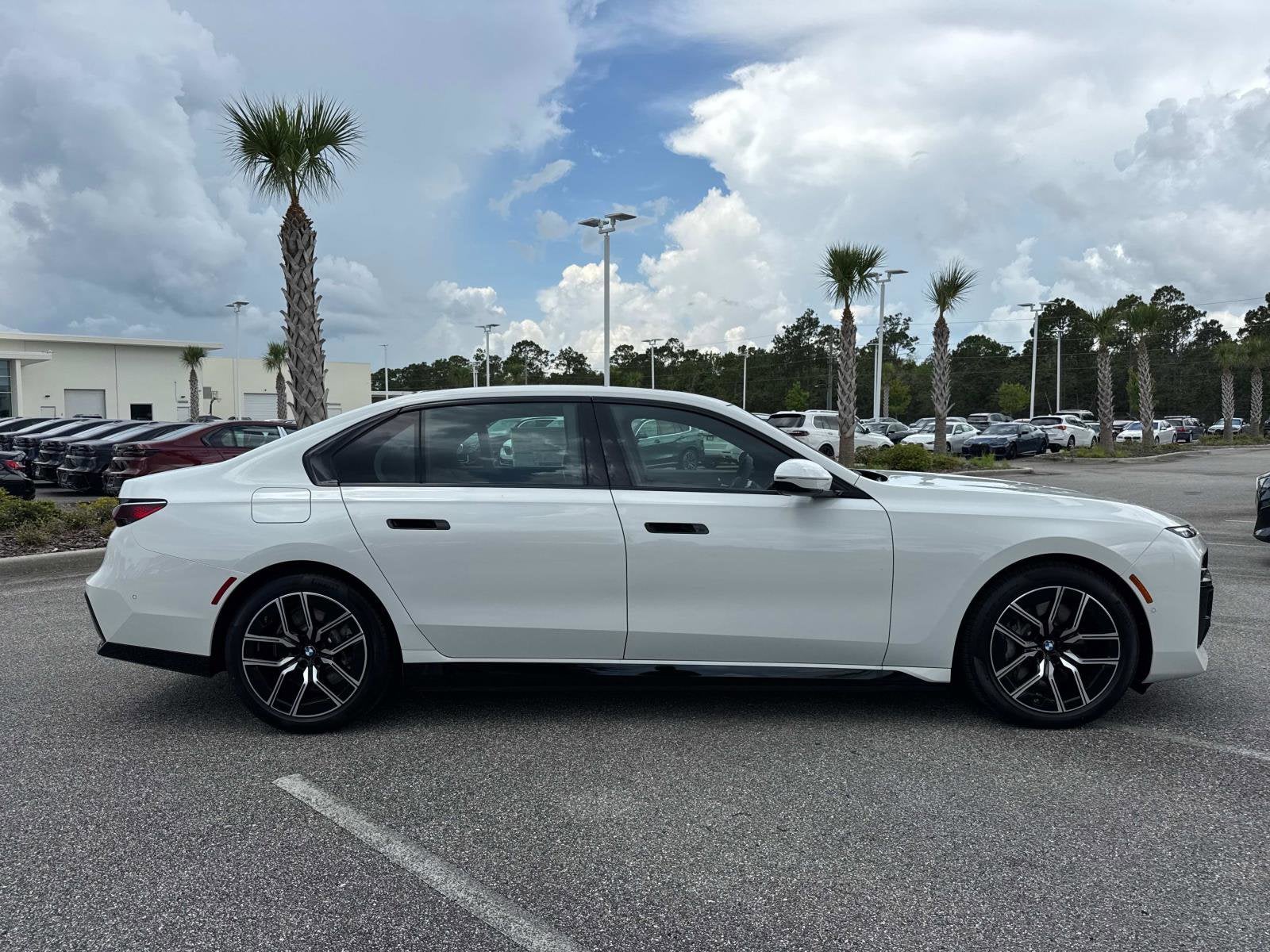 2025 BMW 7 Series 750e xDrive