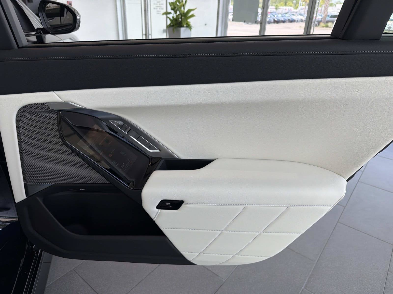 2026 BMW 7 Series 750e xDrive