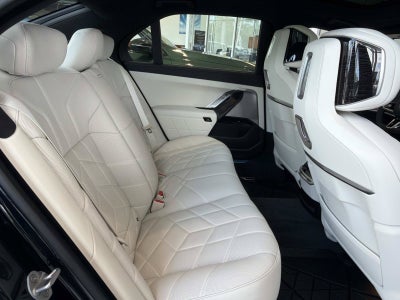 2026 BMW 7 Series 750e xDrive