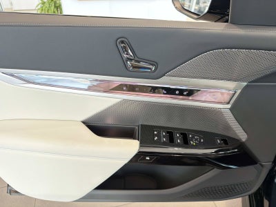 2026 BMW 7 Series 750e xDrive