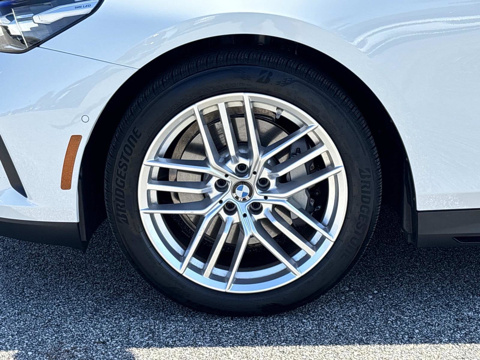 2025 BMW 5 Series 530i