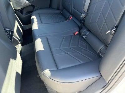 2025 BMW 5 Series 530i