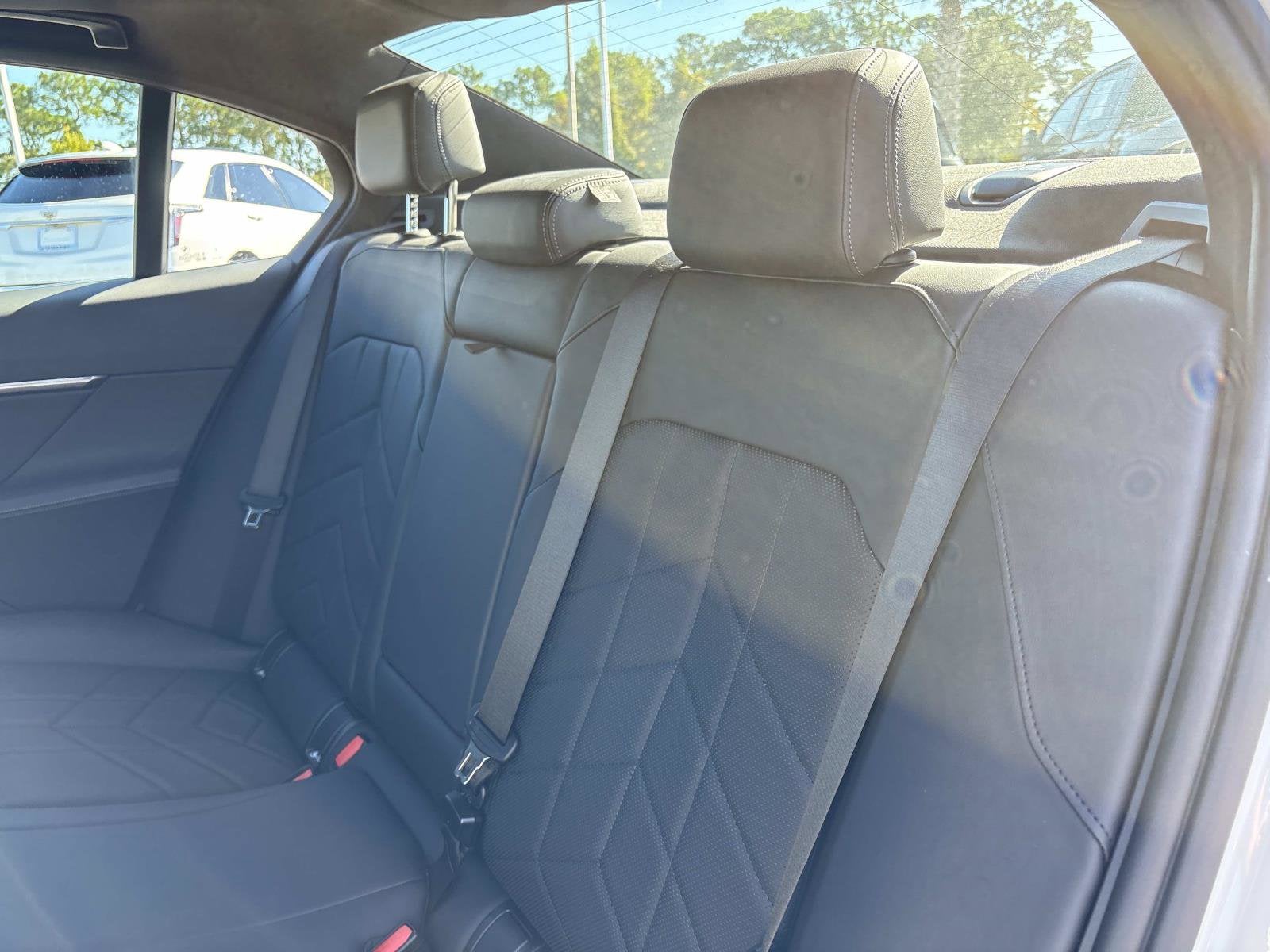 2025 BMW 5 Series 530i