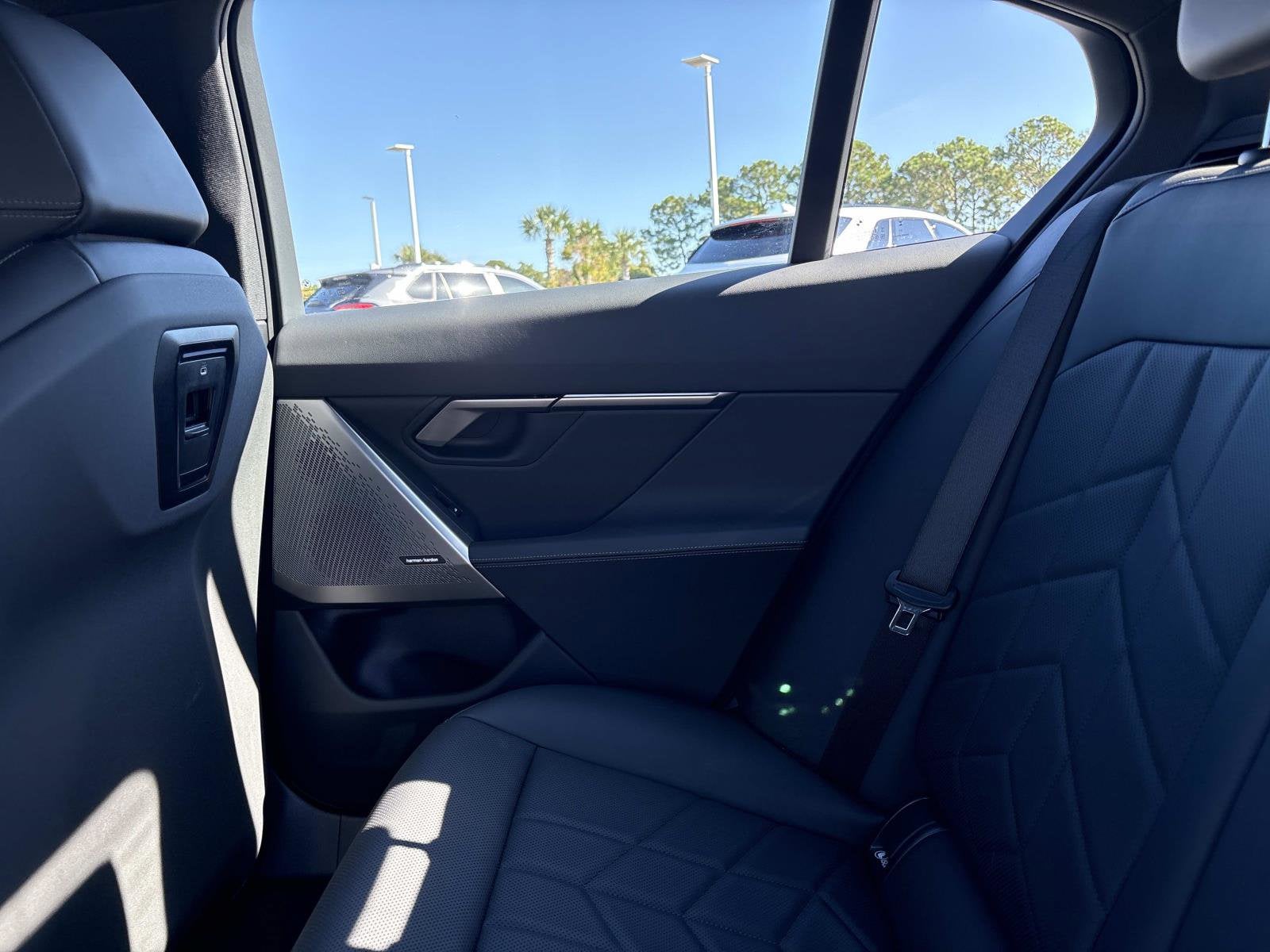 2025 BMW 5 Series 530i