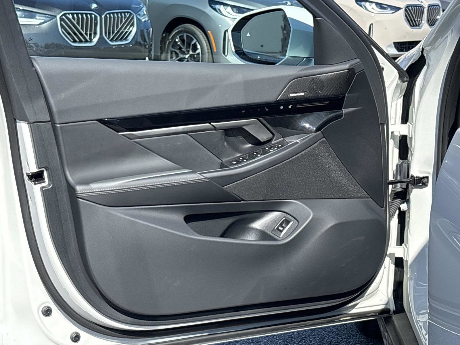 2025 BMW 5 Series 530i