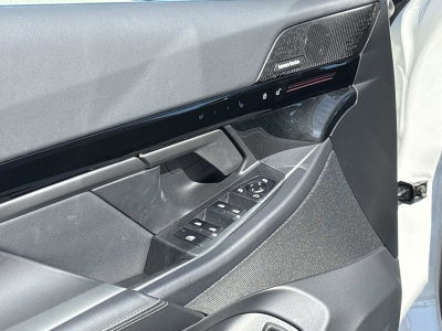 2025 BMW 5 Series 530i