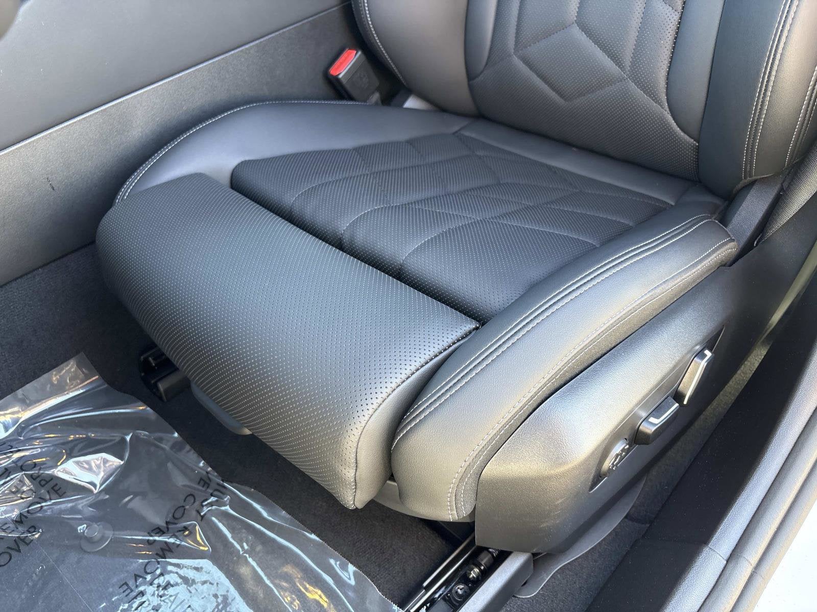 2025 BMW 5 Series 530i