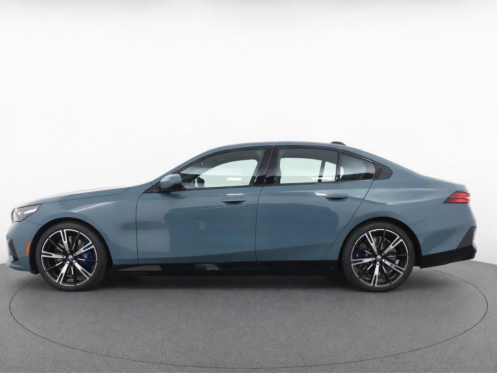 2024 BMW 5 Series 530i