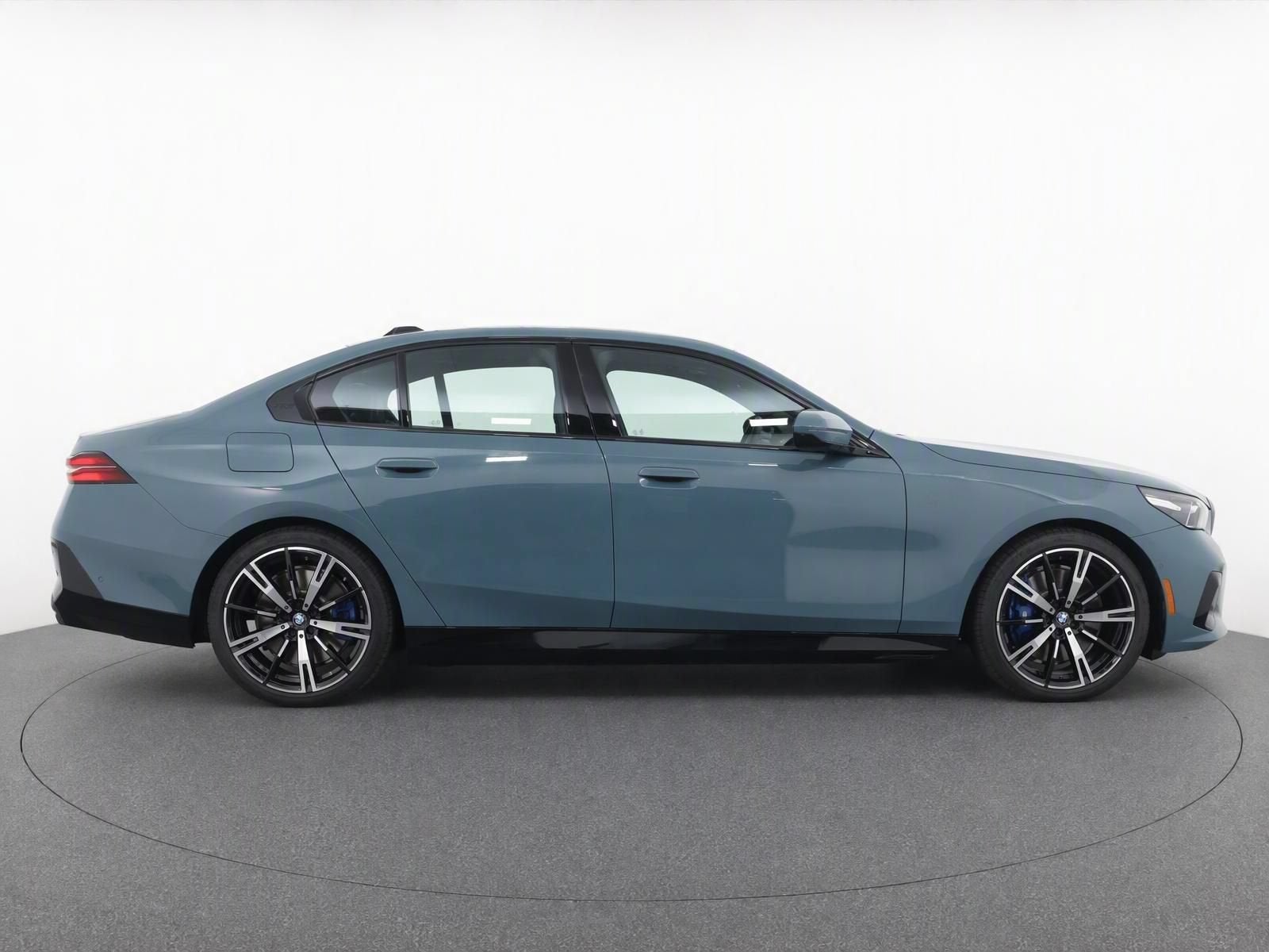 2024 BMW 5 Series 530i