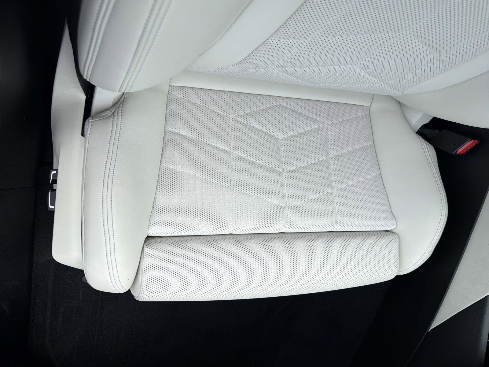 2024 BMW 5 Series 530i