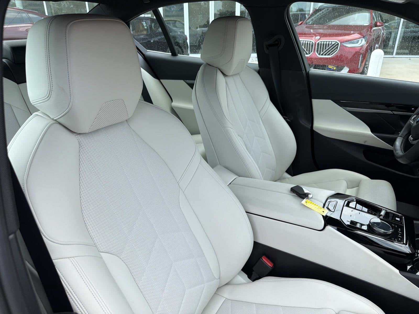 2024 BMW 5 Series 530i