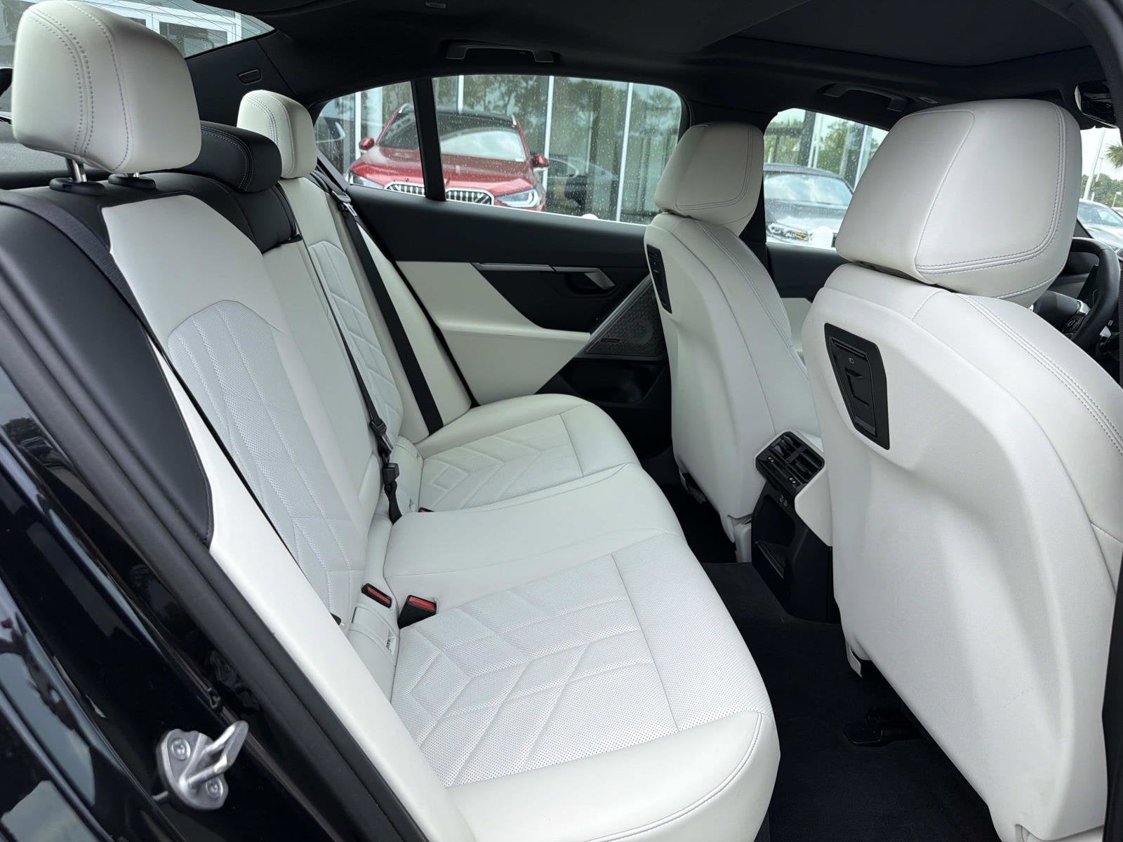2024 BMW 5 Series 530i