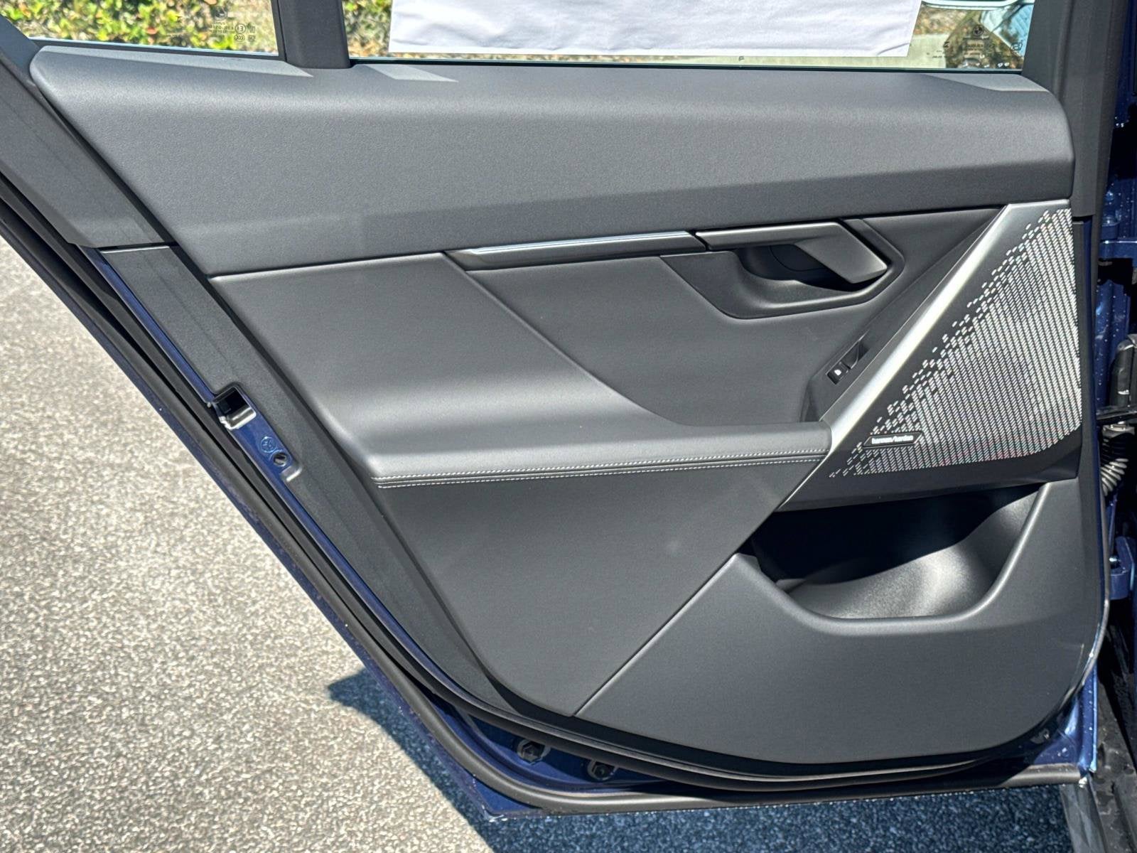 2025 BMW 5 Series 530i