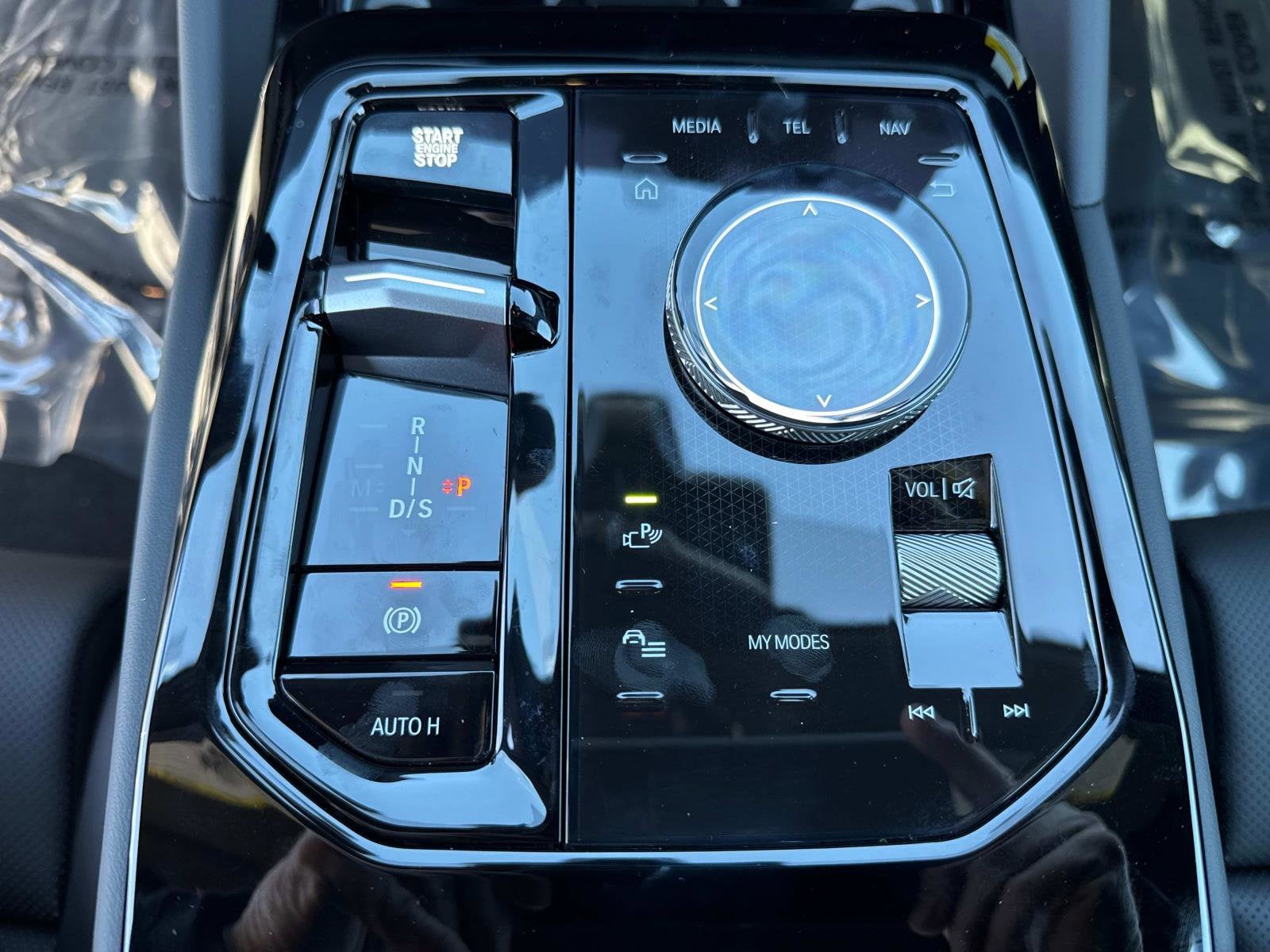 2025 BMW 5 Series 530i