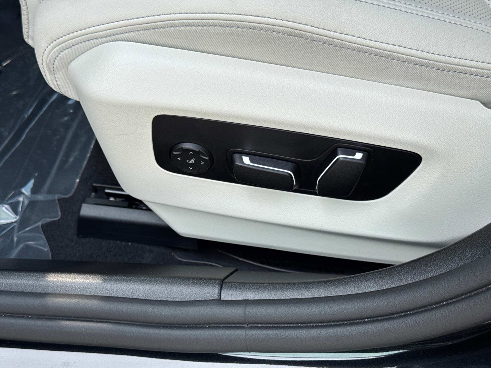 2025 BMW 5 Series 530i xDrive