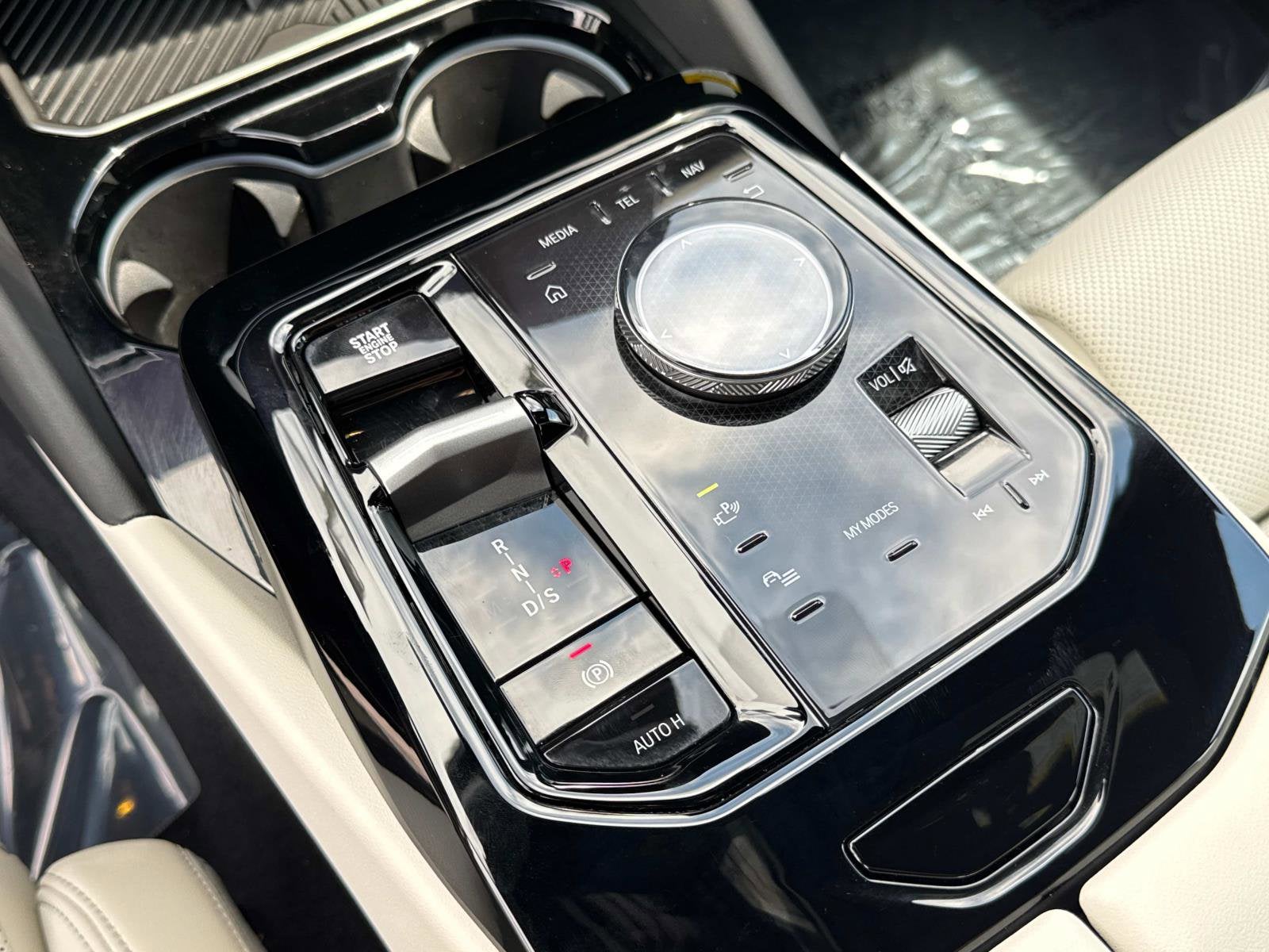 2025 BMW 5 Series 530i xDrive