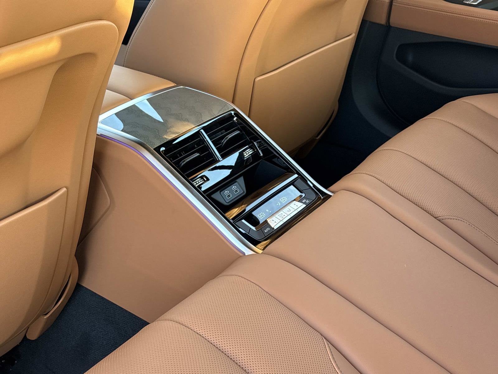 2026 BMW 8 Series 840i