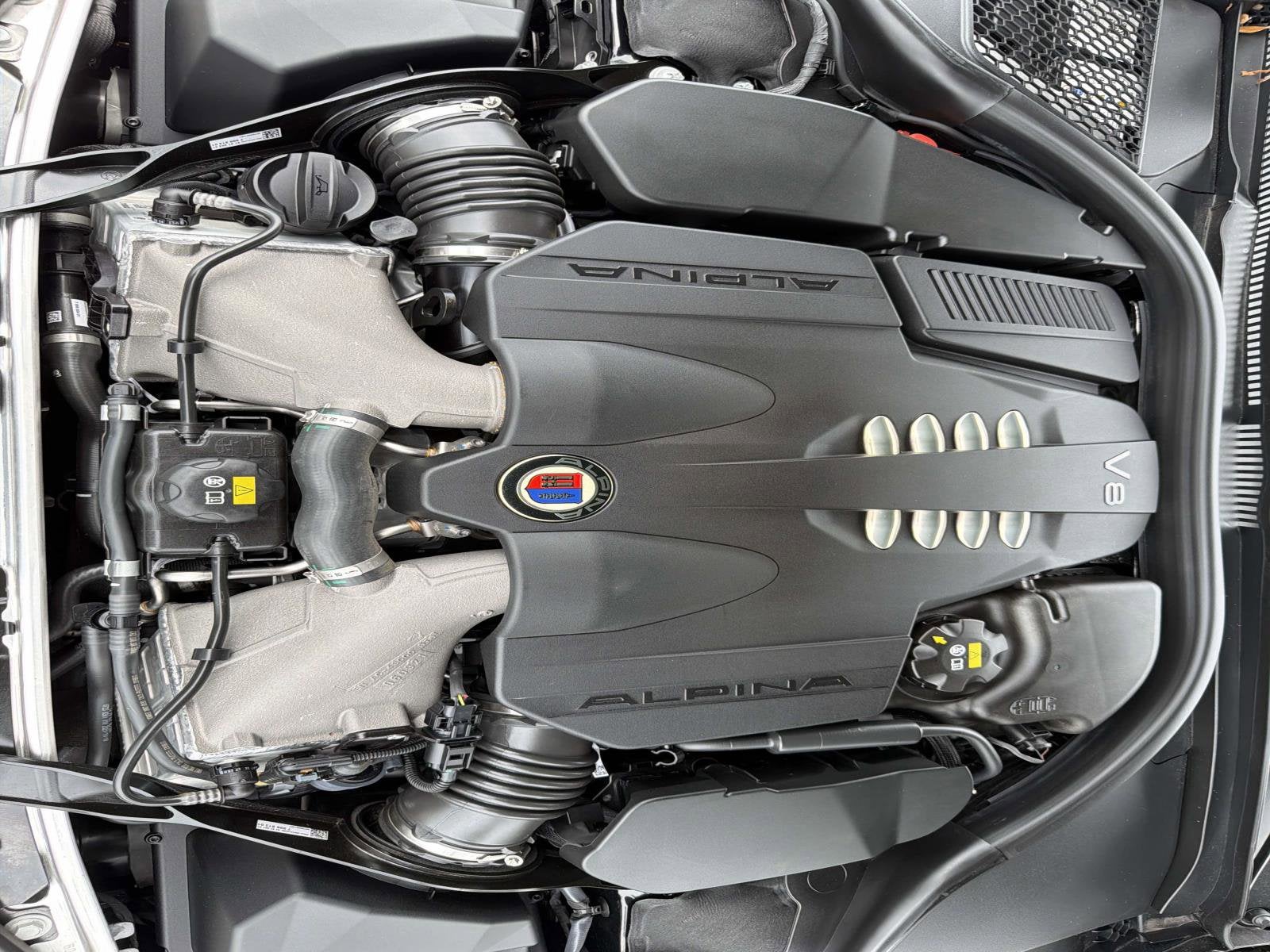 2023 BMW 8 Series ALPINA B8 xDrive