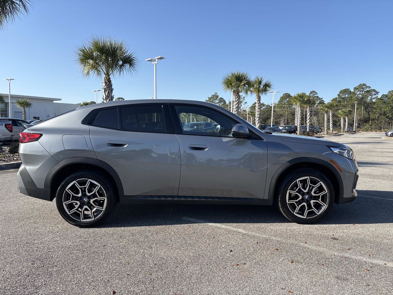 2025 BMW X2 xDrive28i