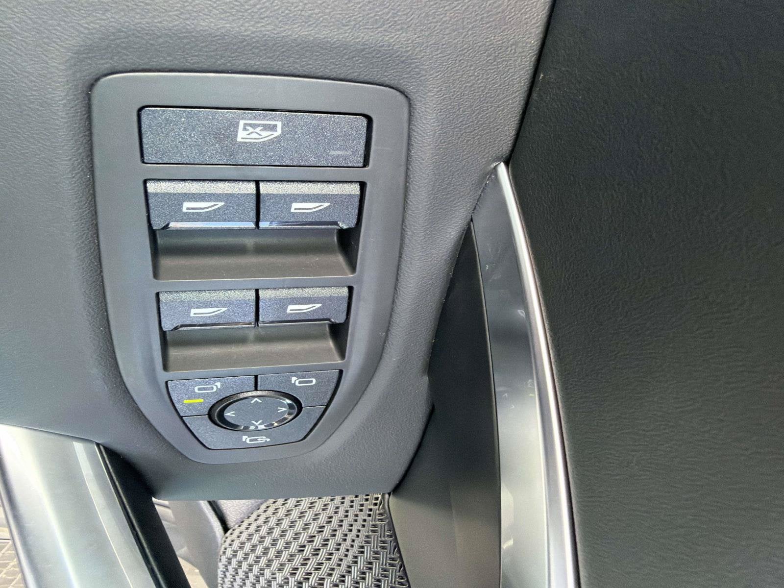2027 BMW X1 xDrive28i