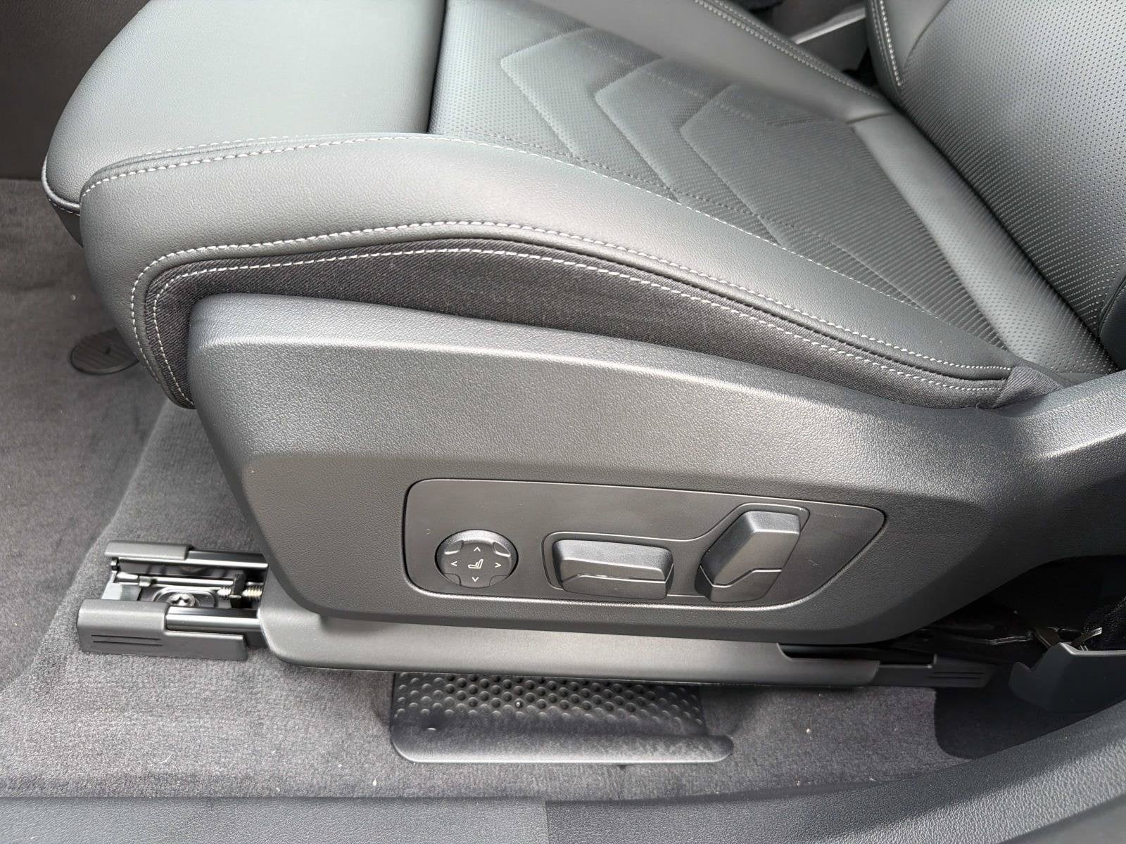 2027 BMW X1 xDrive28i