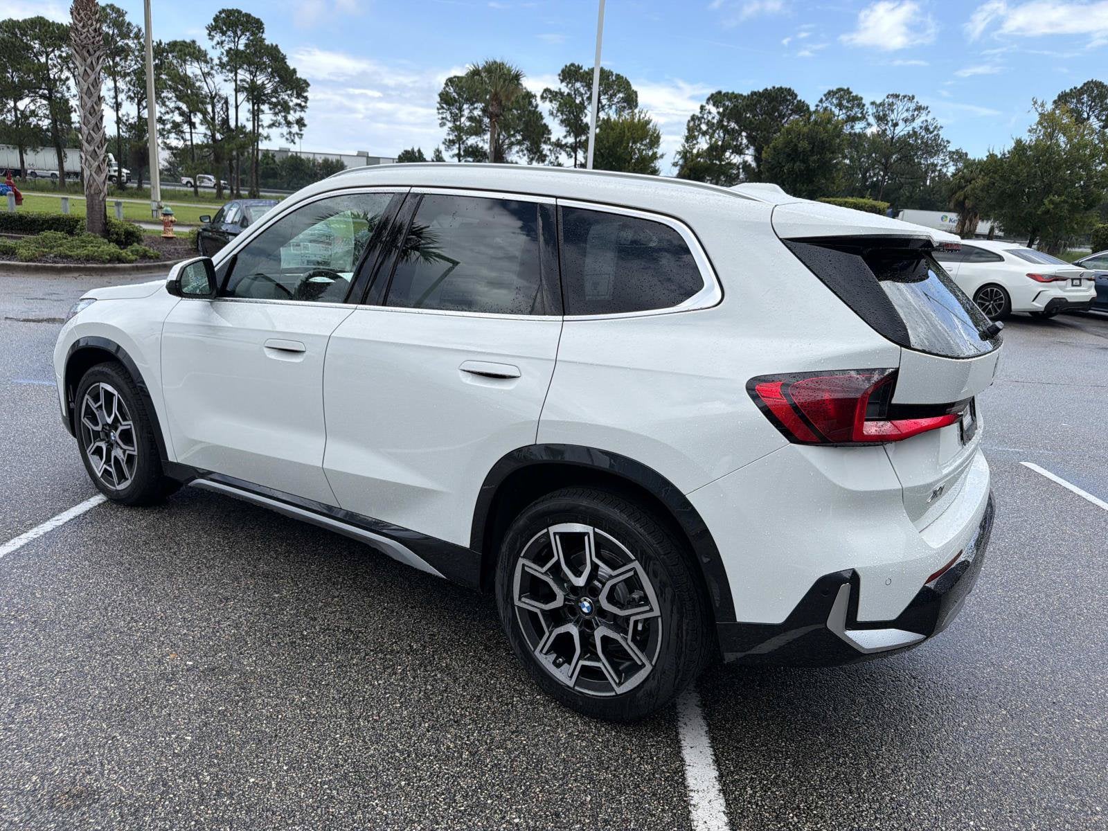2027 BMW X1 xDrive28i