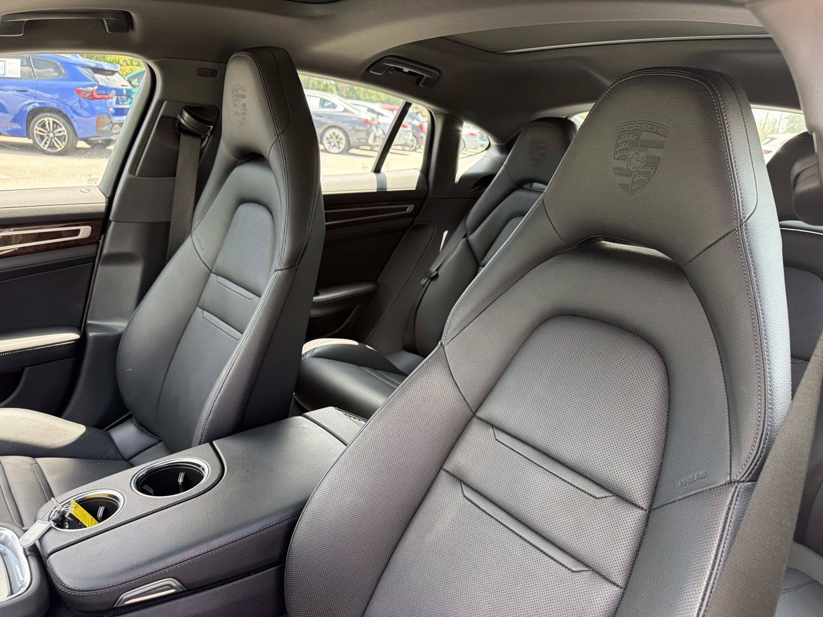 2022 Porsche Panamera 4 Platinum Edition