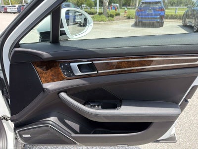 2022 Porsche Panamera 4 Platinum Edition