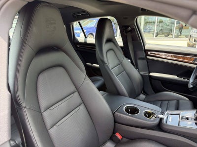 2022 Porsche Panamera 4 Platinum Edition