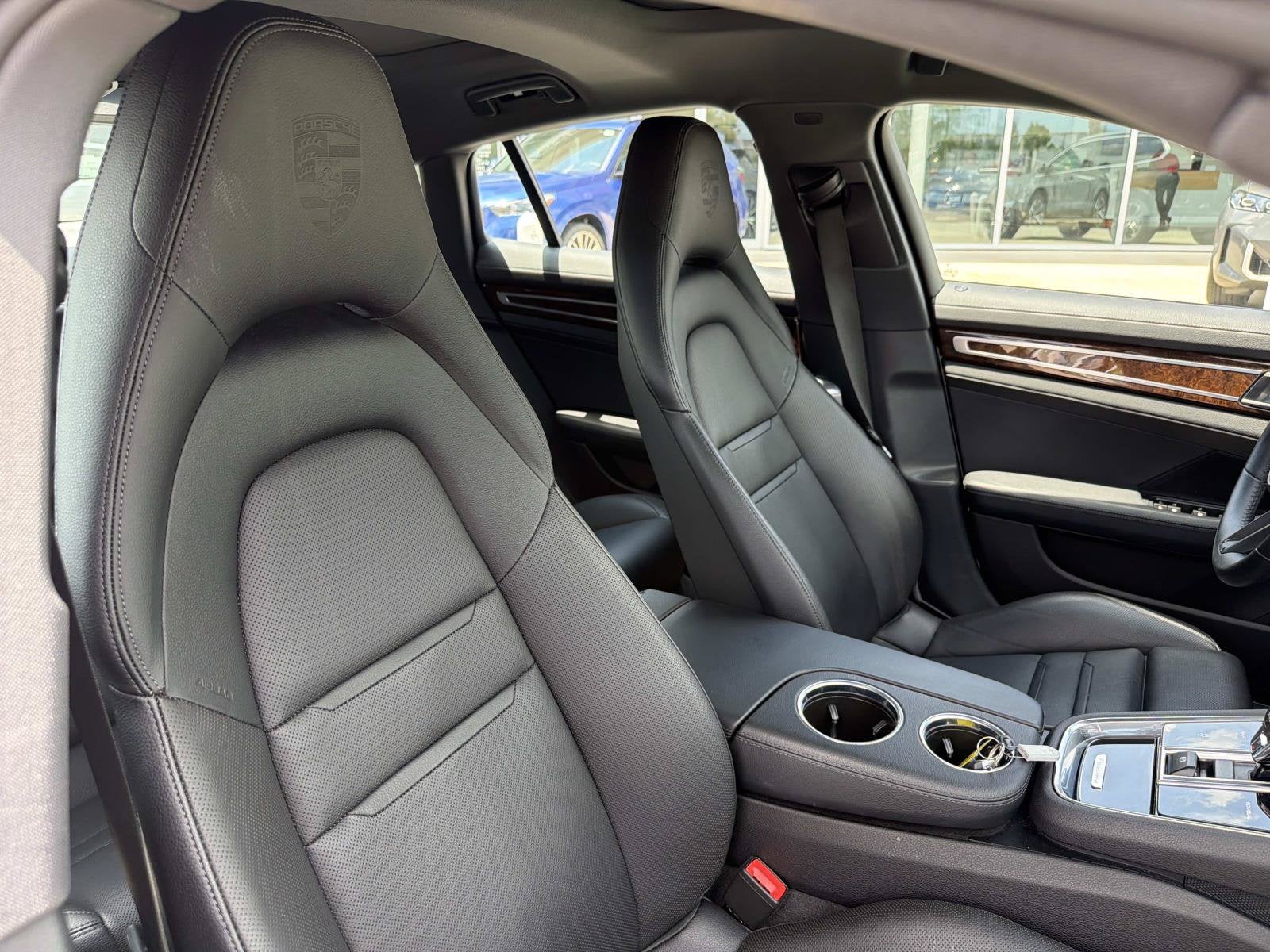 2022 Porsche Panamera 4 Platinum Edition