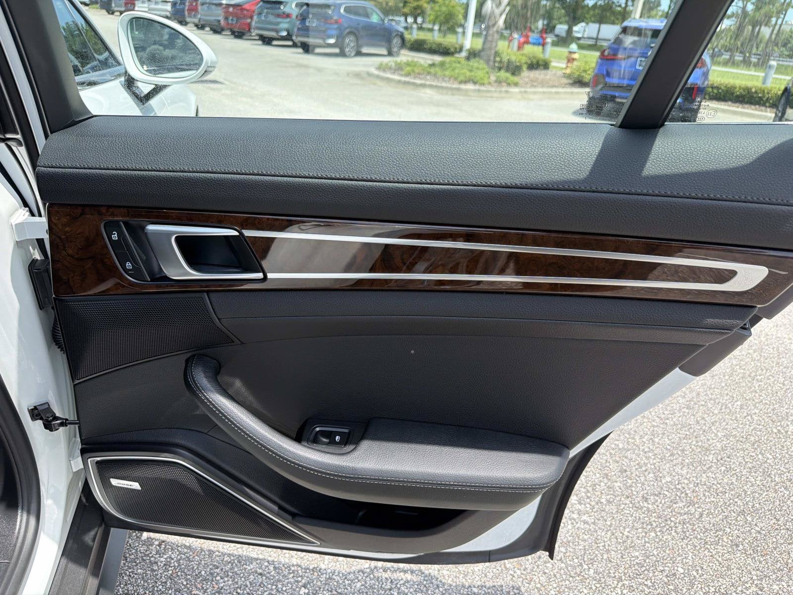 2022 Porsche Panamera 4 Platinum Edition