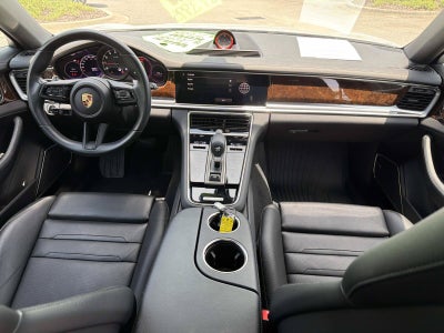 2022 Porsche Panamera 4 Platinum Edition