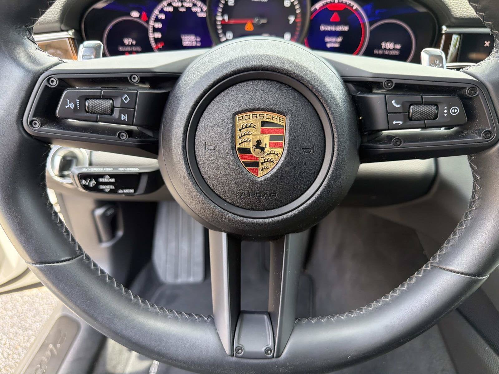 2022 Porsche Panamera 4 Platinum Edition